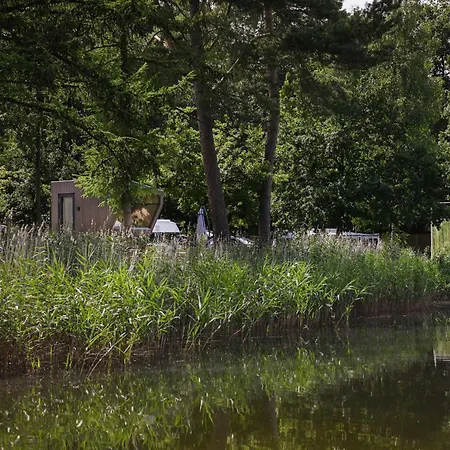 Dom wakacyjny Sleep Space 3 - Tiny Spot Friesland *